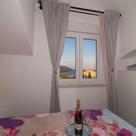 Ma-la * 特罗吉尔