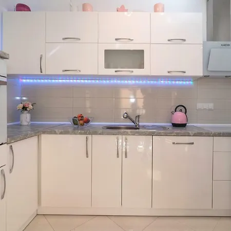 Ma-la Apartment